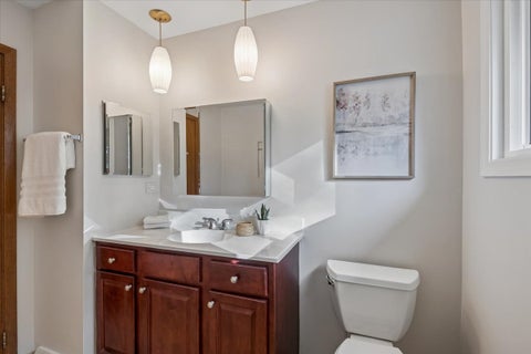 Tiny photo for 921 Bartlett Terrace, Libertyville, IL 60048 (MLS # 12770441)