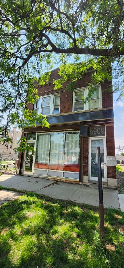 5905-5909 W Fullerton Avenue Chicago IL 60639