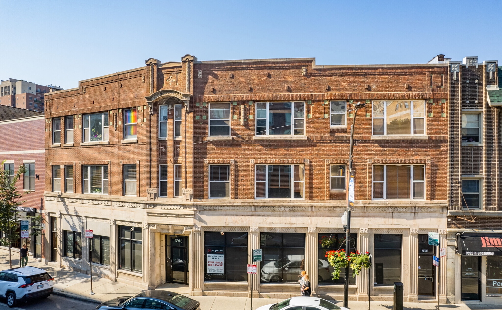 3916 N Broadway Street 1