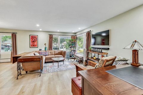 Tiny photo for 1314 Tyrell Avenue, Park Ridge, IL 60068 (MLS # 12628747)