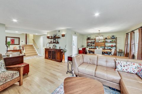 Tiny photo for 1314 Tyrell Avenue, Park Ridge, IL 60068 (MLS # 12628747)