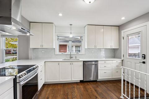 Tiny photo for 416 N Eastwood Avenue, Mount Prospect, IL 60056 (MLS # 12505988)