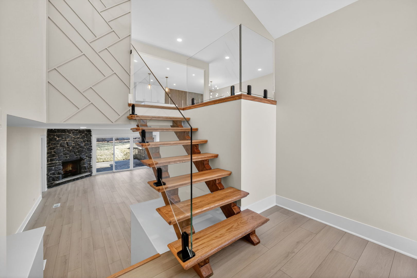 1319 N Chestnut Avenue