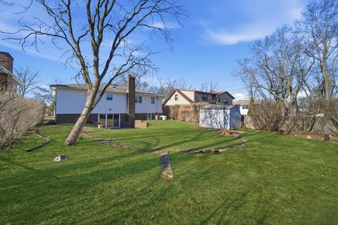 Tiny photo for 1319 N Chestnut Avenue, Arlington Heights, IL 60004 (MLS # 12547346)