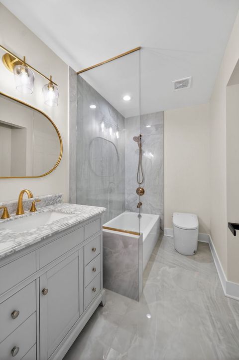 Tiny photo for 1319 N Chestnut Avenue, Arlington Heights, IL 60004 (MLS # 12547346)