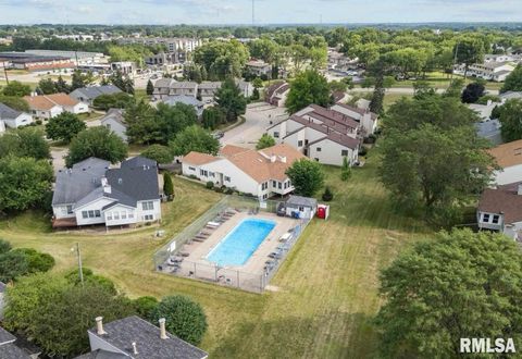 Tiny photo for 4190 MALLARD Court #10, Bettendorf, IA 52722 (MLS # QC4266388)