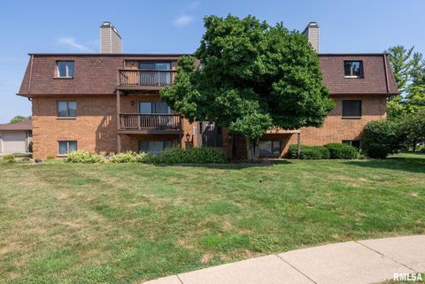Photo of 4190 MALLARD Court #10, Bettendorf, IA 52722 (MLS # QC4266388)
