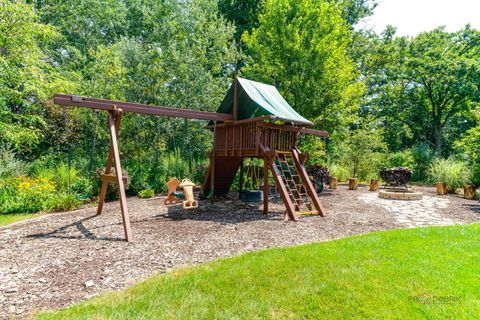 Tiny photo for 28585 Ashford Court, Lake Bluff, IL 60044 (MLS # 12445317)