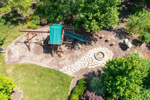 Tiny photo for 28585 Ashford Court, Lake Bluff, IL 60044 (MLS # 12445317)