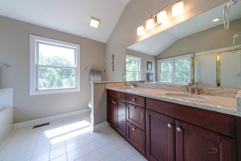 Tiny photo for 28585 Ashford Court, Lake Bluff, IL 60044 (MLS # 12445317)