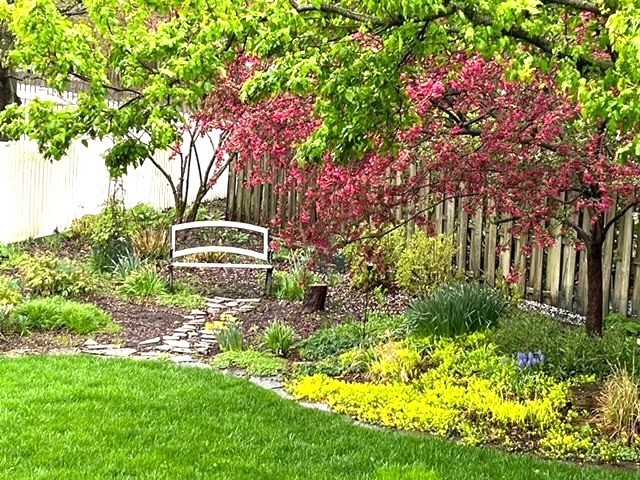 3 Red Stone Court