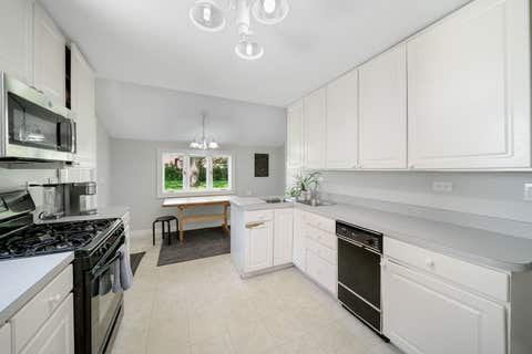 Tiny photo for 707 Glenshire Road, Glenview, IL 60025 (MLS # 12730110)