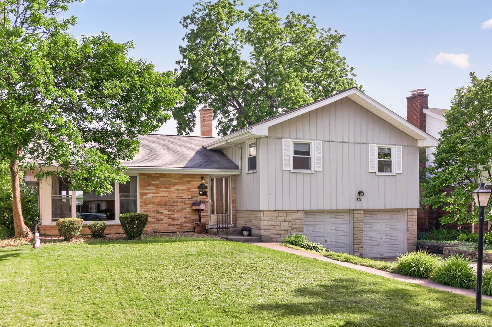53 W Leslie Lane