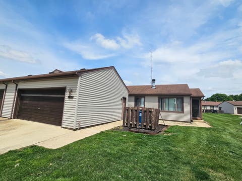 Photo of 906 Pomona Drive #906, Champaign, IL 61822 (MLS # 12651469)