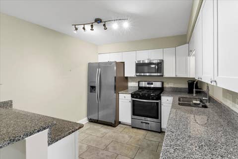 Tiny photo for 1577 Jill Court #108, Glendale Heights, IL 60139 (MLS # 12698999)