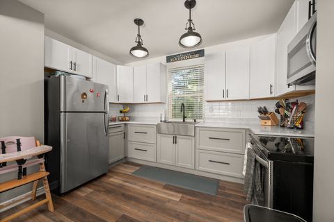 Tiny photo for 410 Stark Avenue, Sycamore, IL 60178 (MLS # 12474798)