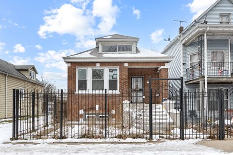Photo of 8528 S Escanaba Avenue, Chicago, IL 60617 (MLS # 12533812)