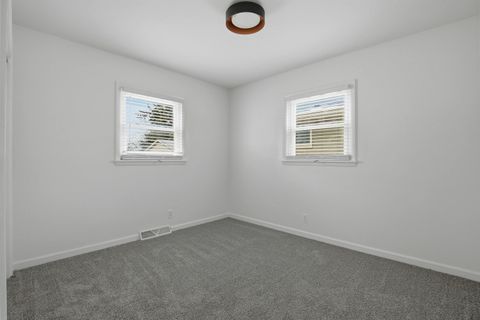 Tiny photo for 4708 26 Avenue, Moline, IL 61265 (MLS # 100000061)