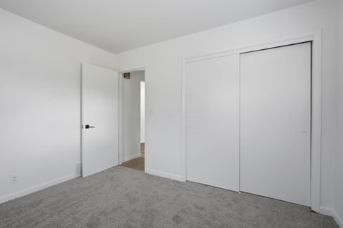 Tiny photo for 4708 26 Avenue, Moline, IL 61265 (MLS # 100000061)