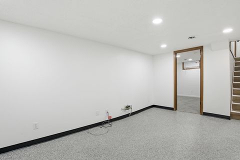 Tiny photo for 4708 26 Avenue, Moline, IL 61265 (MLS # 100000061)