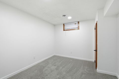 Tiny photo for 4708 26 Avenue, Moline, IL 61265 (MLS # 100000061)