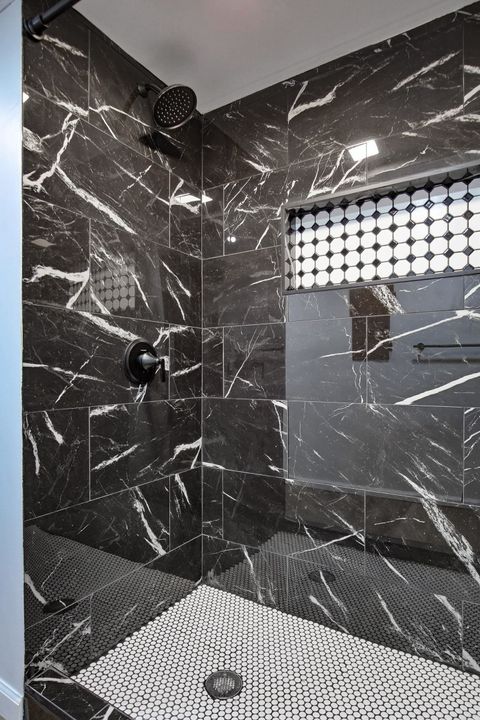 Tiny photo for 4708 26 Avenue, Moline, IL 61265 (MLS # 100000061)