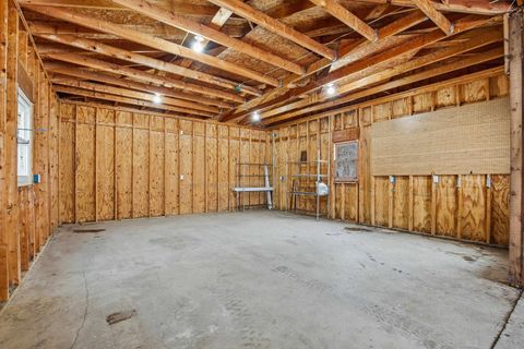 Tiny photo for 4708 26 Avenue, Moline, IL 61265 (MLS # 100000061)