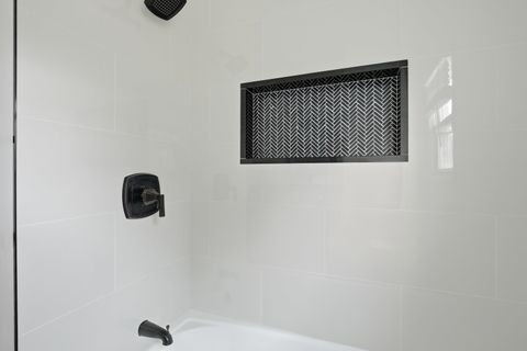 Tiny photo for 4708 26 Avenue, Moline, IL 61265 (MLS # 100000061)