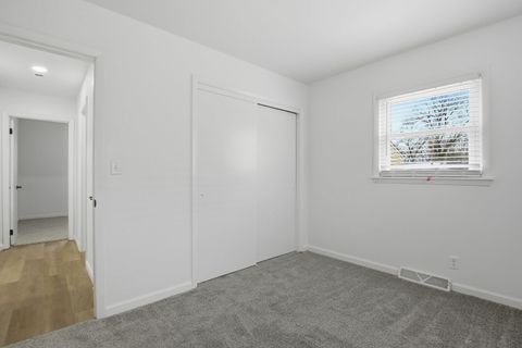 Tiny photo for 4708 26 Avenue, Moline, IL 61265 (MLS # 100000061)