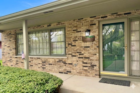 Tiny photo for 1131 Laureli Circle, Naperville, IL 60540 (MLS # 12694133)