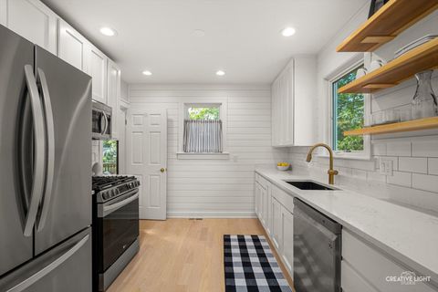 Tiny photo for 617 Horne Street, St. Charles, IL 60174 (MLS # 12487310)