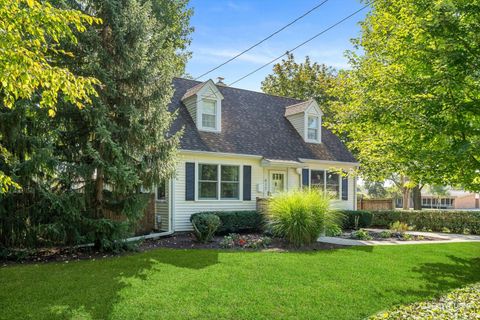 Tiny photo for 617 Horne Street, St. Charles, IL 60174 (MLS # 12487310)