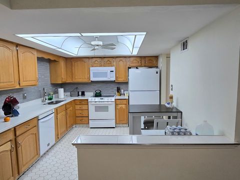 Tiny photo for 9637 S Keeler Avenue #1E, Oak Lawn, IL 60453 (MLS # 12620258)