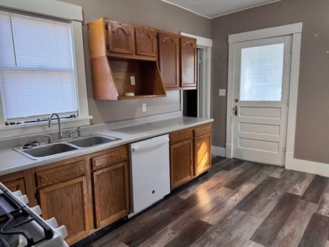 Tiny photo for 104 W Lincoln Street, Flanagan, IL 61740 (MLS # 12547603)