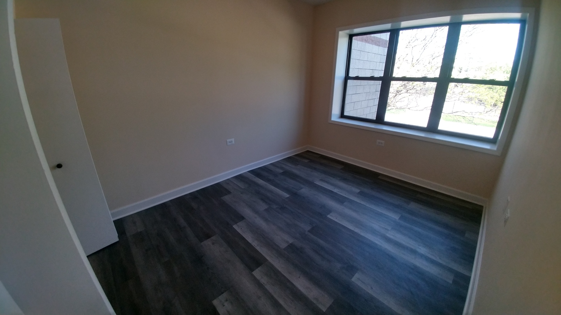 4752 S Wabash Avenue 205
