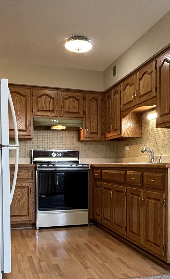 10851 S Keating Avenue 1D