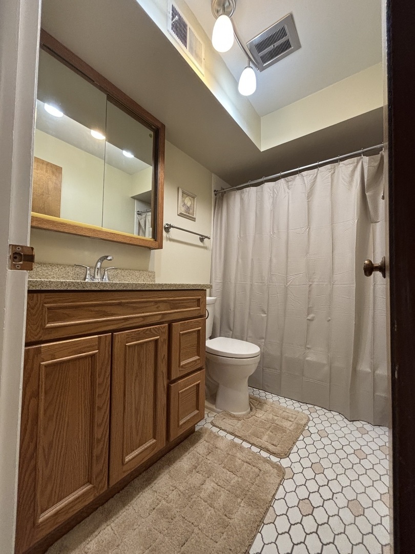 10851 S Keating Avenue 1D