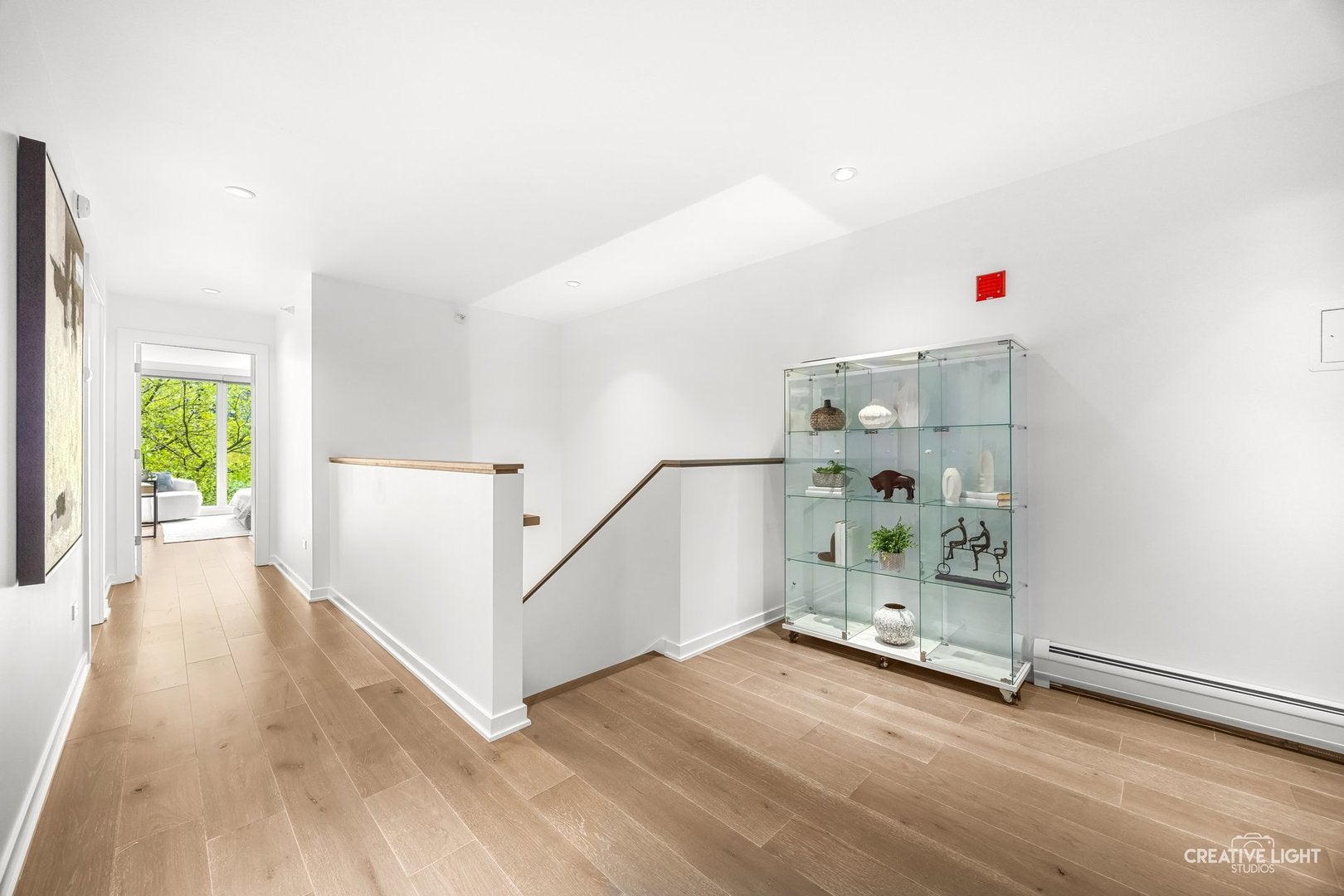 204 N Park Dr, Chicago, IL, 60601, USA, 3 Bedrooms Bedrooms, ,4 BathroomsBathrooms,Condo,Contingent,204 N Park Dr,12642152