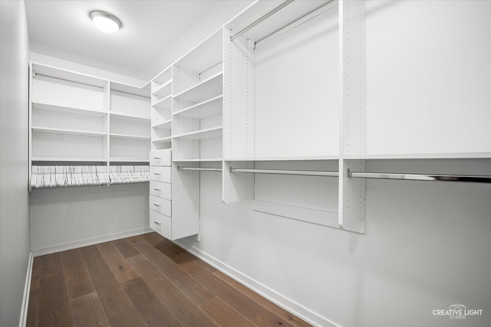 204 N Park Dr, Chicago, IL, 60601, USA, 3 Bedrooms Bedrooms, ,4 BathroomsBathrooms,Condo,Contingent,204 N Park Dr,12642152