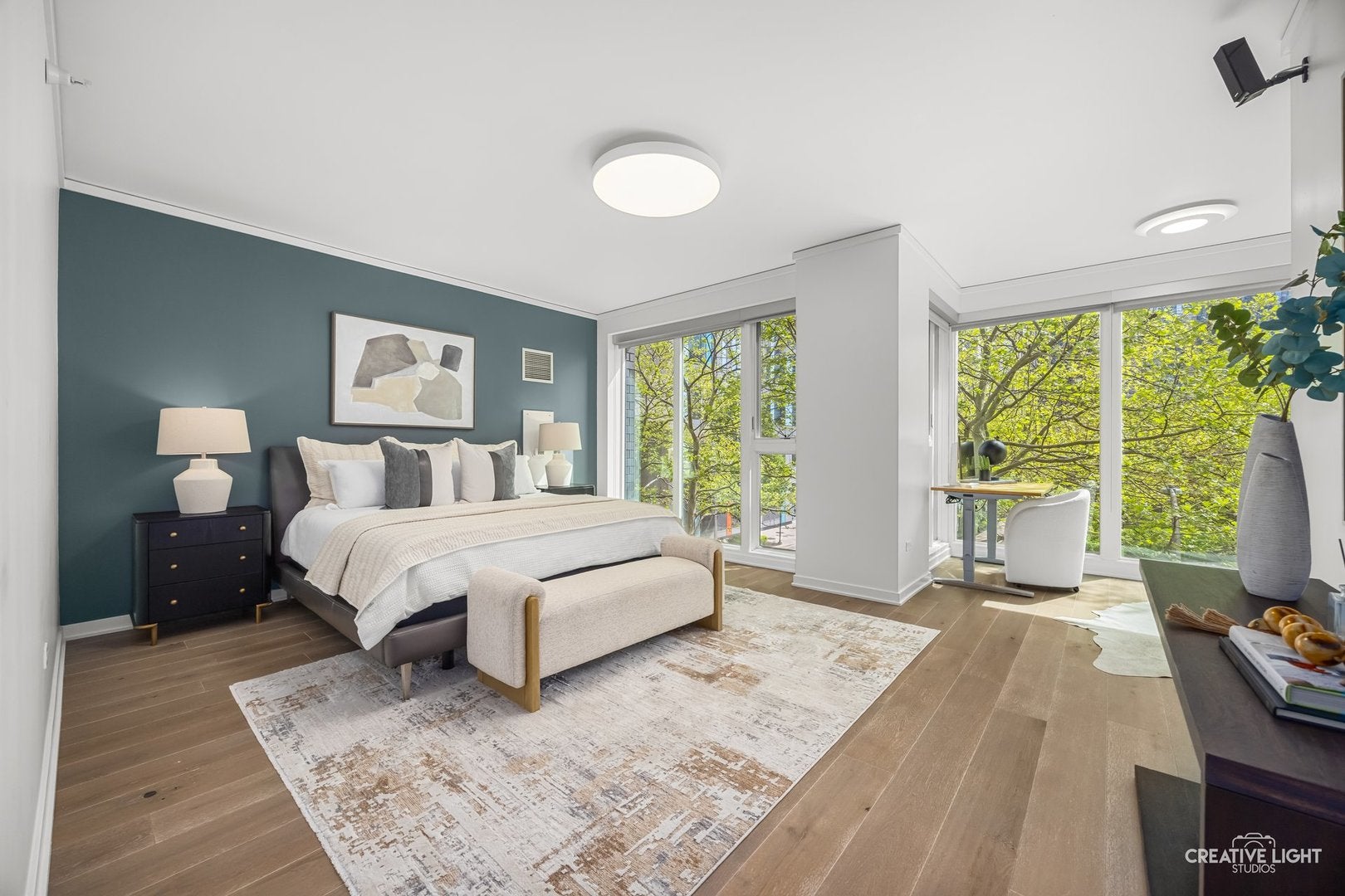 204 N Park Dr, Chicago, IL, 60601, USA, 3 Bedrooms Bedrooms, ,4 BathroomsBathrooms,Condo,Contingent,204 N Park Dr,12642152