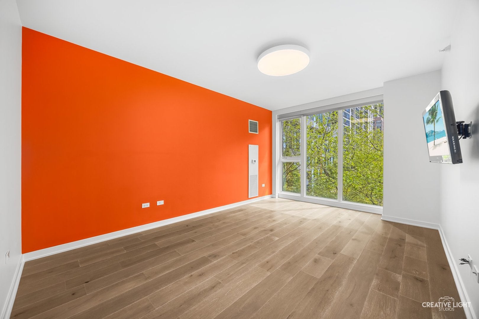 204 N Park Dr, Chicago, IL, 60601, USA, 3 Bedrooms Bedrooms, ,4 BathroomsBathrooms,Condo,Contingent,204 N Park Dr,12642152