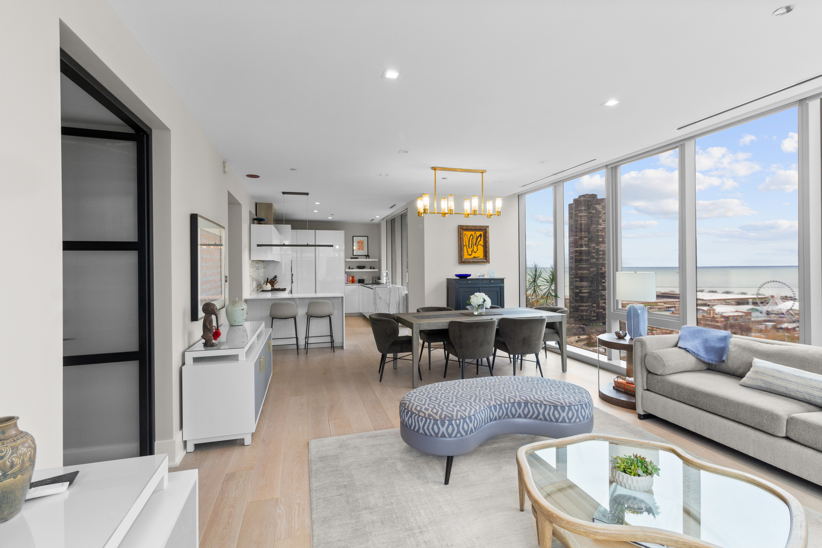363 E Wacker Drive 2209