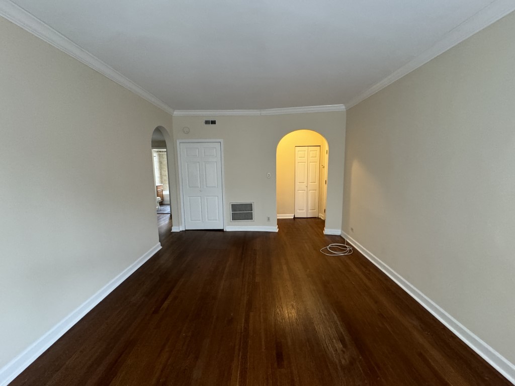 2440 N HAMLIN Avenue 2B