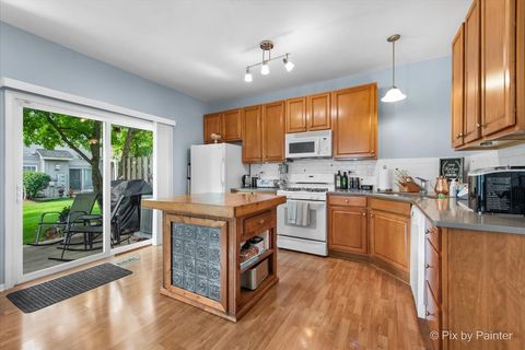 Tiny photo for 2138 Vanderbilt Drive, Geneva, IL 60134 (MLS # 12440371)