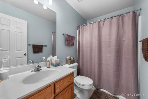Tiny photo for 2138 Vanderbilt Drive, Geneva, IL 60134 (MLS # 12440371)