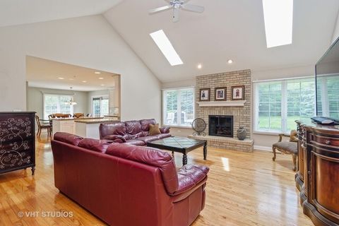Tiny photo for 20 LOCHBROOK Lane, Inverness, IL 60010 (MLS # 12678038)