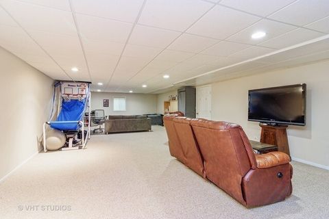 Tiny photo for 20 LOCHBROOK Lane, Inverness, IL 60010 (MLS # 12678038)