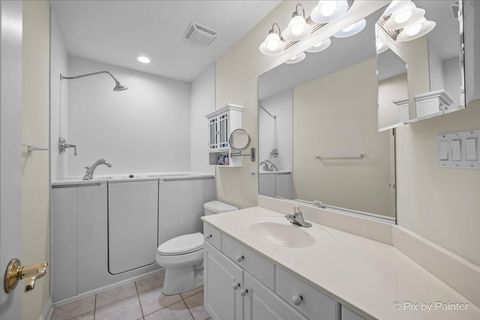 Tiny photo for 20 LOCHBROOK Lane, Inverness, IL 60010 (MLS # 12678038)
