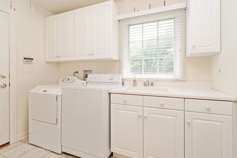 Tiny photo for 20 LOCHBROOK Lane, Inverness, IL 60010 (MLS # 12678038)