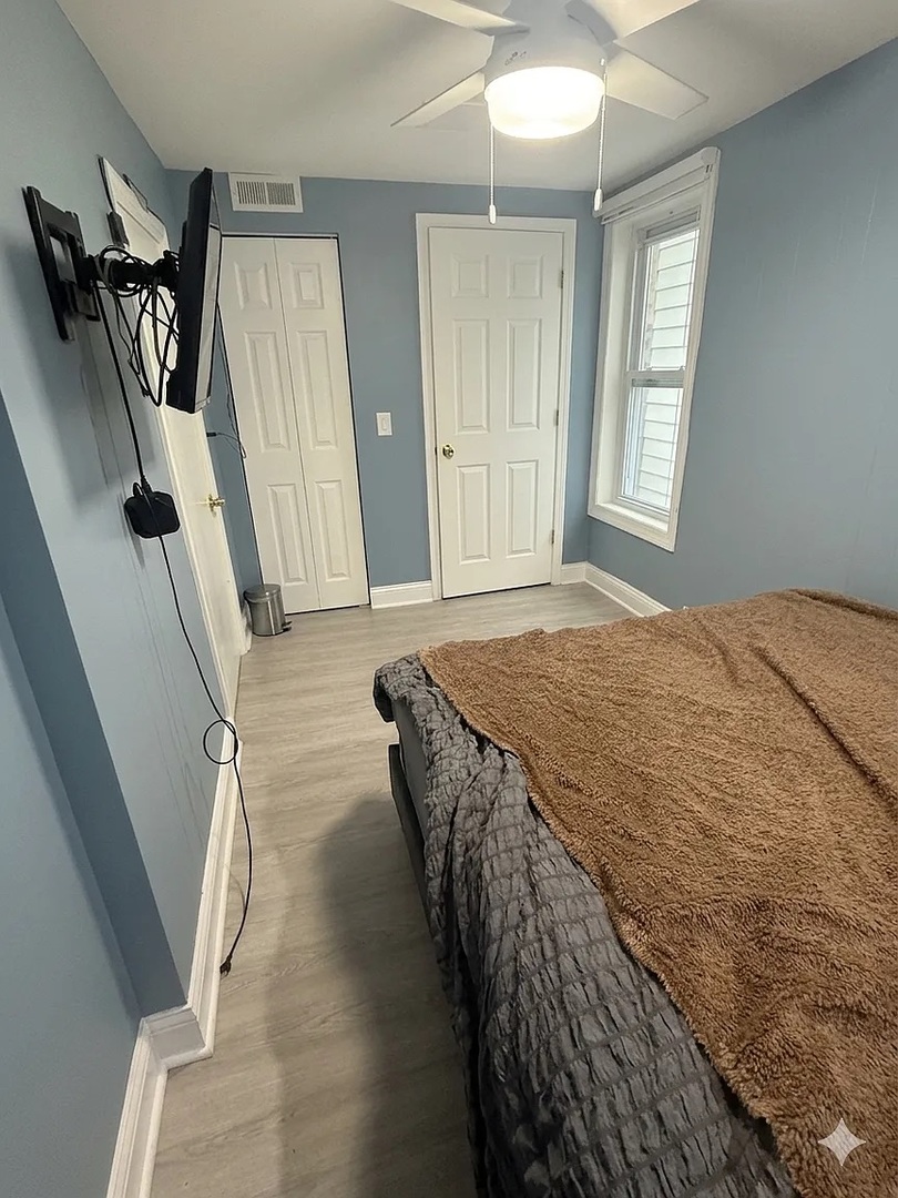 1812 W Erie Street 2